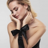 Черные ленты для связывания SILKY SENSUAL HANDCUFFS - Bijoux Indiscrets - купить с доставкой в Набережных Челнах