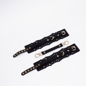 Черный кожаные оковы с узорами и золотистой фурнитурой - Crazy Handmade - купить с доставкой в Набережных Челнах