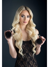Зажимы для сосков с пухом FEATHERED NIPPLE CLAMPS - Blush Novelties - купить с доставкой в Набережных Челнах