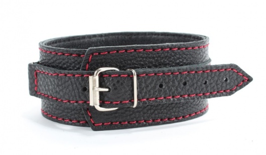 Черный ошейник из натуральной кожи с красной строчкой и кольцом - БДСМ Арсенал - купить с доставкой в Набережных Челнах