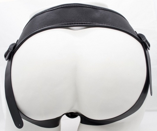 Реалистичный фаллоимитатор с мошонкой на трусиках Харнесс - 16,5 см. - LOVETOY (А-Полимер) - купить с доставкой в Набережных Челнах