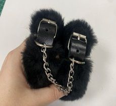Черные наручники на цепи с меховой опушкой - Лунный свет - купить с доставкой в Набережных Челнах