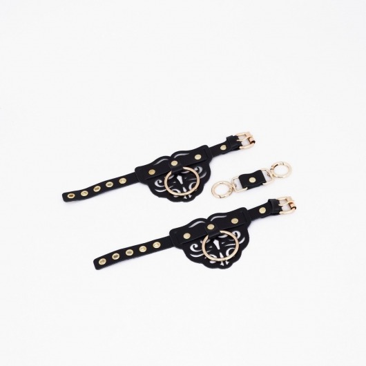 Черные кожаные наручники с клепками, кольцами и золотистой фурнитурой - Crazy Handmade - купить с доставкой в Набережных Челнах